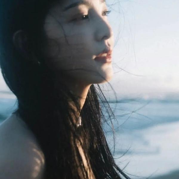 荒唐男荒唐女